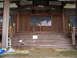 長満寺の本堂外観になります